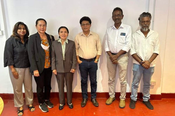 SriLanka_Elephants (1)